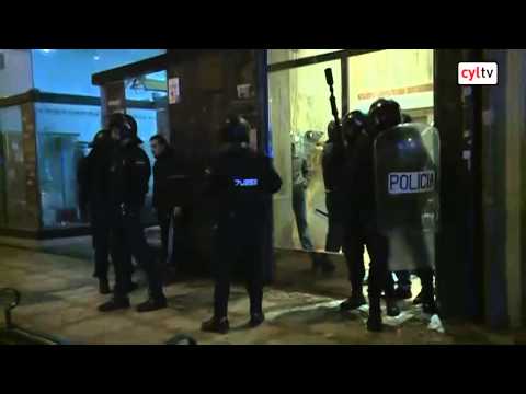 Vídeo de la segunda noche de disturbios en el Gamonal en Burgos