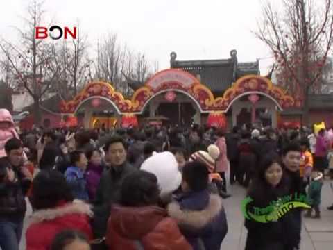 Lantern market in Nanjing  China Travel New Links   Episode 165   BONTV China