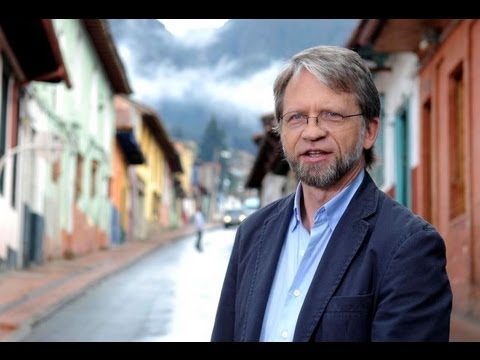 Bogotá: Improving Civic Behavior - Cities on Speed - Documental - Antanas Mockus - Enrique Pëñalosa