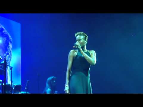 Denosh Bennett (Robbie Williams backing vocalist of Robbie Williams) singing Empire State of Mind.