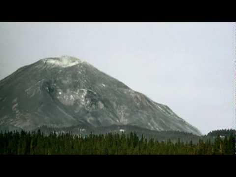 Mount St. Helens Disintegrates in Enormous Landslide