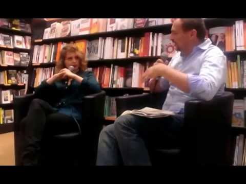 Anna Calvi - Intervista presso Libreria Feltrinelli - Verona - 22/06/2014