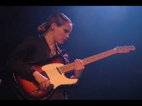 Anna Calvi   Live at Le Trianon in Paris 22.04.2011 Full Concert