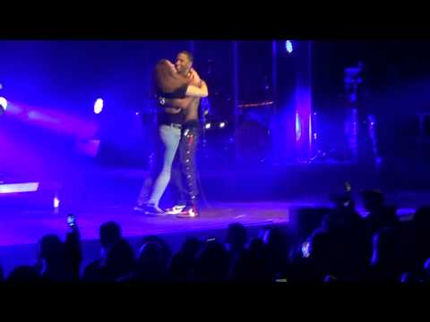 Trey Songz Takes His Shirt Off & Kisses A Fan [Live Concert Berlin Huxley 09.01.2013] HD