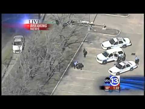 Houston Texas Police Chase Bank Robbers In Mini Van (Local News)