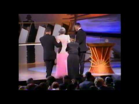 Rosa Parks receiving the 1993 Essence Award