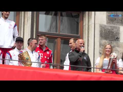 Teil 1: Double Feier 2014 des FC Bayern München auf dem Rathausbalkon