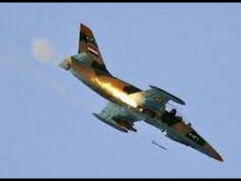 Russian Jet Shoots Down Ukrainian Warplane Over Ukraine | BREAKING NEWS - 17 JULY 2014

For more Latest and Breaking News Headlines 
SUBSCRIBE to https://www.youtube.com/user/ZakWorldNEWS

A Ukrainian security spokesman has accused Russia\'s air force of shooting down one of its jets while it was on a mission over Ukrainian territory.
Andriy Lysenko, spokesman for the Ukrainian National Security and Defence Council, said an Su-25 ground attack plane was downed on Wednesday evening.
Amateur video posted on Wednesday is said to show a plane being hit over Ukraine\'s eastern region of Luhansk.
The rebels say they shot down two Su-25 jets on Wednesday.
They were downed during fighting at the Marinivka border crossing, according to rebel commander Igor \