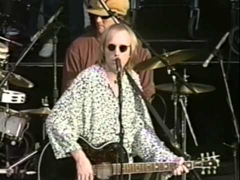 Tom Petty & the Heartbreakers - I Won't Back Down - 10/02/94 - Mountain View, CA (OFFICIAL)