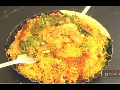 Incredible Street Food in Mumbai, India - Travel Guide