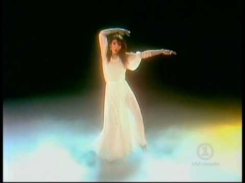 Kate Bush- Wuthering Heights