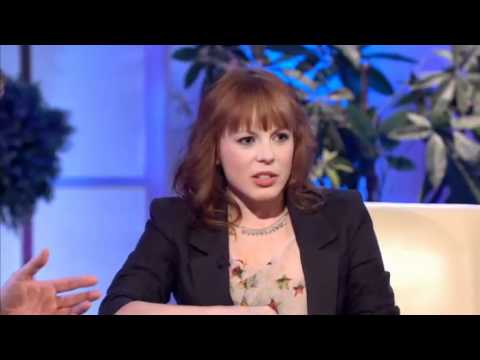 Kelly Adams & Robert Glenister on The Alan Titchmarsh Show - Hustle