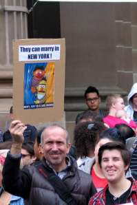 Placard - They can marry in New York (Bert and Ernie of Sesame Street)