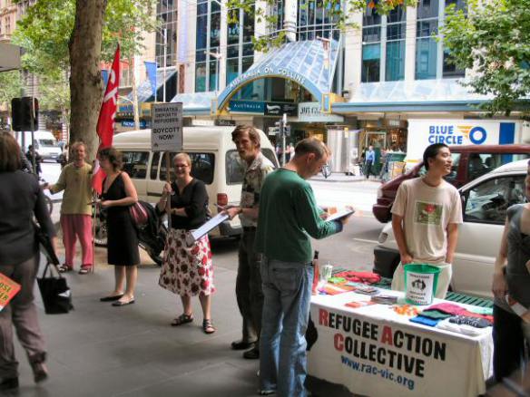 Rod Quantock collecting signatures