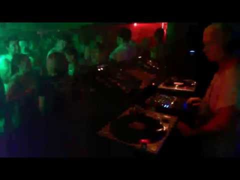 MR C live on Jacks TV for FUMP at Tribal Underground (DJ set Tech House / Deep)