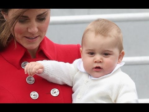 Prince George Gives His First Royal Wave As Kate And William Arrive In New Zealand