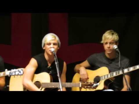 R5 'I Want You Bad' LIVE Acoustic Performance at Hollywood Records 9.24.13