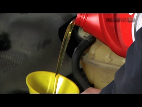 How to Choose Between Synthetic and Conventional Motor Oil