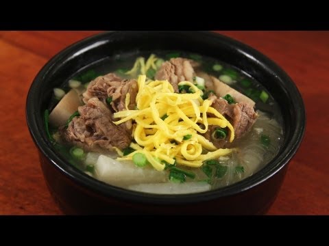 Beef short ribs soup (Galbitang: 갈비탕)