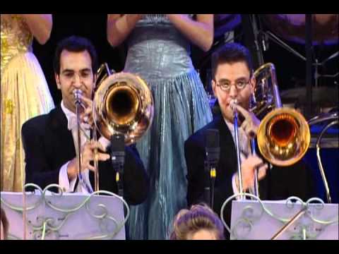 ANDRE RIEU & JSO - SINGIN' IN THE RAIN & THE WASHINGTON POST