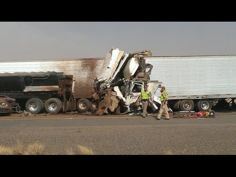 BREAKING NEWS: 6 DEAD After Vehicles Crash in New Mexico Dust Storm