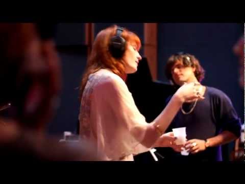 Florence + The Machine - What The Water Gave Me