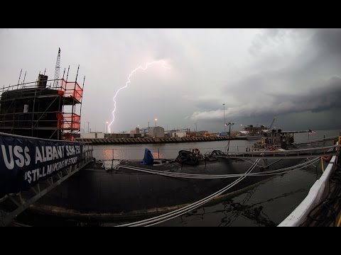 1 Dead, 13 Others Injured After Lightning Strikes In Los Angeles Area