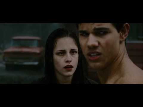 New Moon 2009 Jacob-Bella rain scene