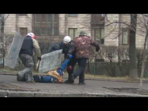 Kiev, Ukraine Protests - Raw Footage (WARNING Graphic Content)