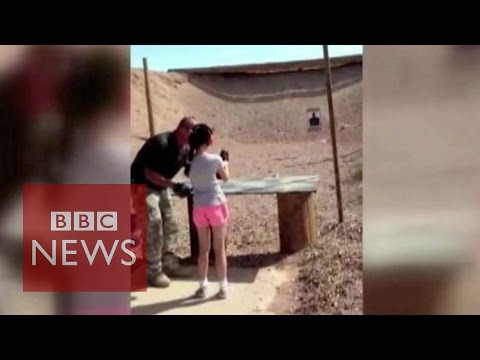 Arizona shooting: Girl, nine, kills gun instructor - BBC News