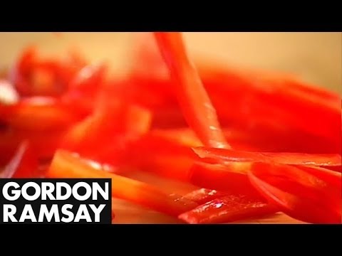 How to Cut the Perfect Pepper - Gordon Ramsay