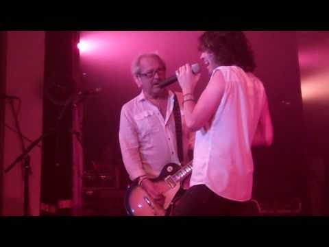 Foreigner  - Hot Blooded (Live in Mumbai, 2011)