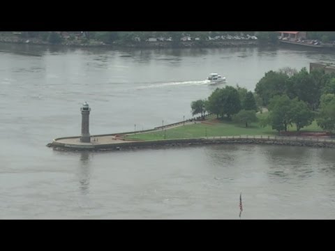 Roosevelt Island, New York City - A 5 Minute Video Tour