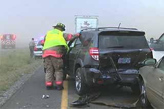 Dust storm causes 50 car pile-up (Thumbnail)