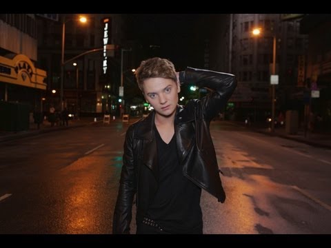 Conor Maynard - Turn Around ft. Ne-Yo (Official Video)