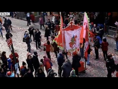 The changing face of New York's Chinatown - BBC News