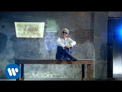 Ligabue - Siamo Chi Siamo (Videoclip Ufficiale)