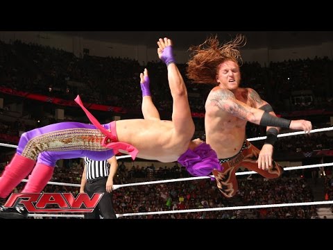 Los Matadores vs. Heath Slater & Titus O'Neil: Raw, Aug. 25, 2014