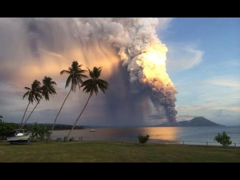 Volcano Erupts In Papua New Guinea | BREAKING NEWS - 29 AUG 2014