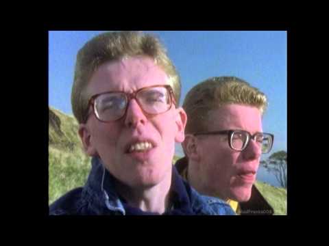 The Proclaimers - Letter From America (1987) (HD)