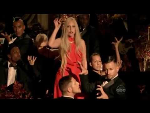 Lady GaGa-Bad Romance Live(A very GaGa thanksgiving)