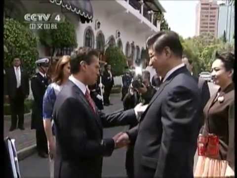 Chinese President Xi Jinping and First Lady Peng Liyuan arrived Mexico 主席习近平与夫人彭丽媛抵达墨西哥