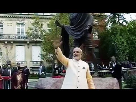 PM Narendra Modi visits Gandhi Memorial before Obama meet