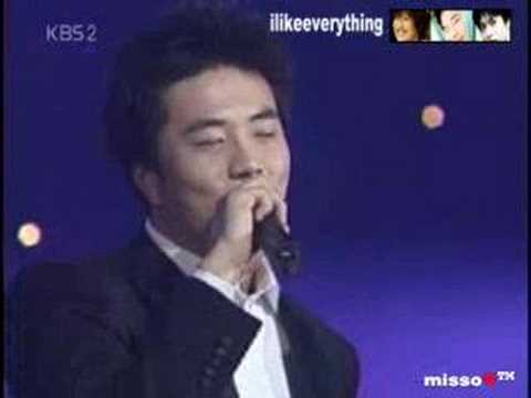 Kwon Sang Woo singing