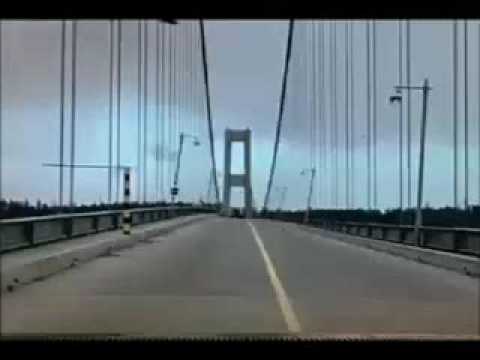 Tacoma Narrows Bridge Collapse 