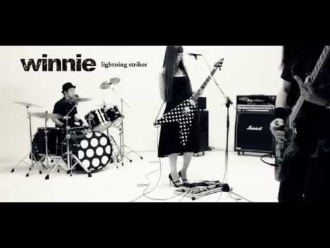 winnie「lightning strikes」