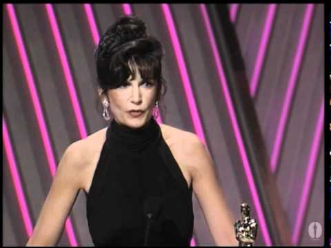 Mercedes Ruehl winning Best Supporting Actress