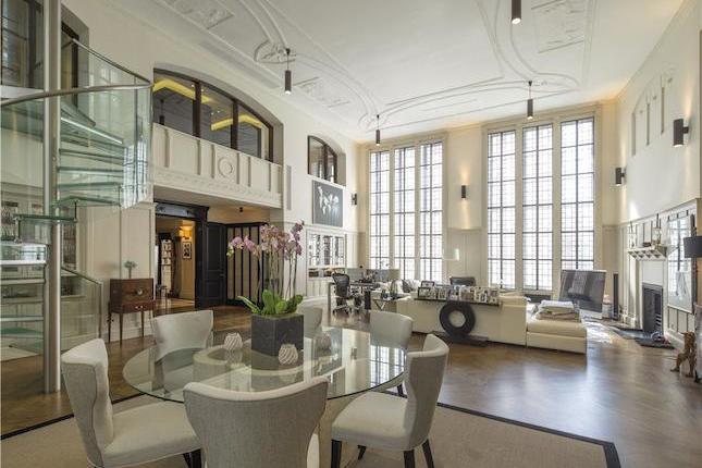 3 bedroom flat for sale in The Regent, Hallam Street, Marylebone, London