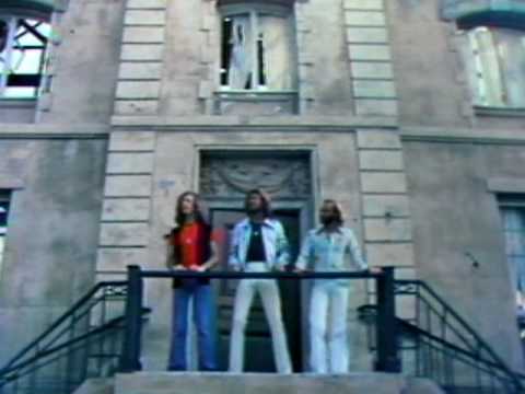 Bee Gees - Stayin' Alive (1977)