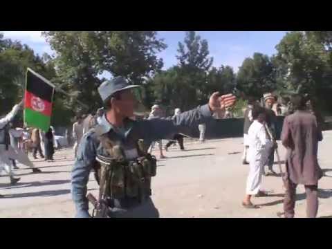 Afghanistan: Tajiks and Uzbeks fight in the streets of Taloqan.